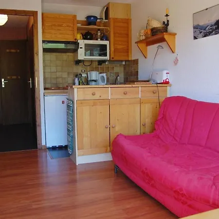 Confortable 40m² Pour 6 Pers. Proche Pistes De Ski, Grande Terrasse - Fr-1-458-93 *